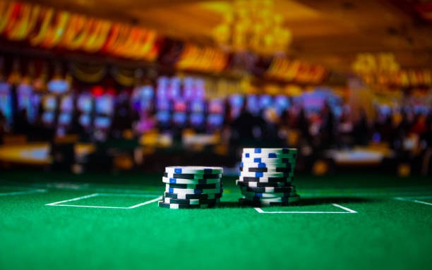 wincash99 mobile app interface showing live dealer tables and sportsbook menu